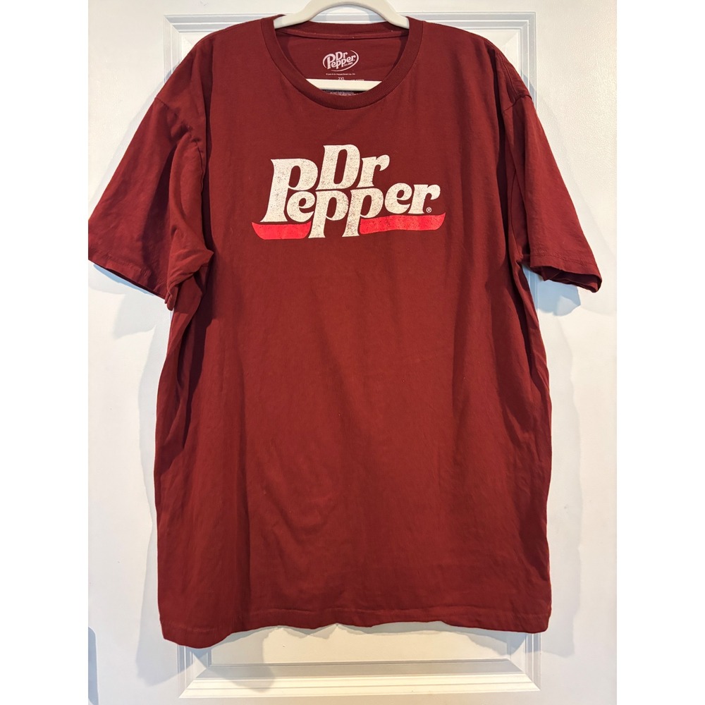 Dr Pepper Graphic T-Shirt Mens 2XL Maroon Short Sleeve Cotton Soda Logo Tee
